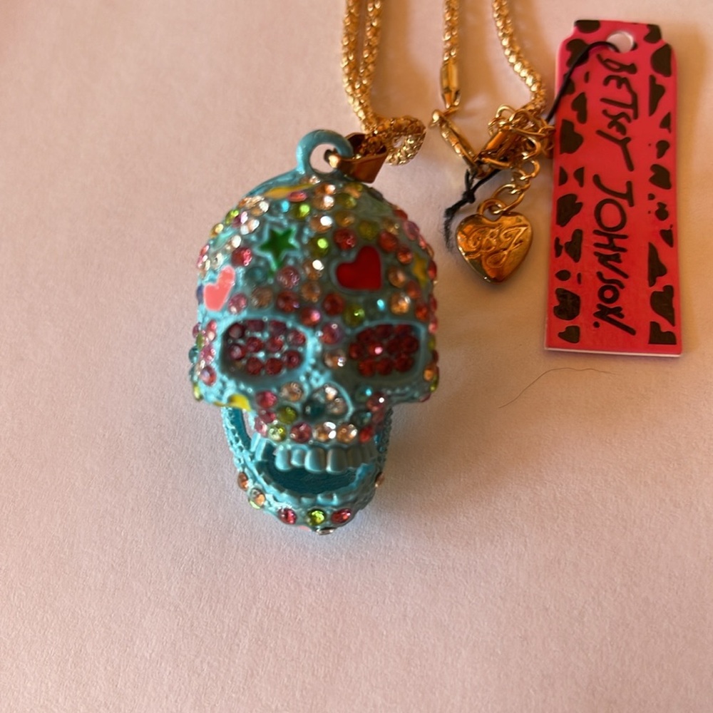 Betsey Johnson Crystal Sugar Scull Necklace
NWT